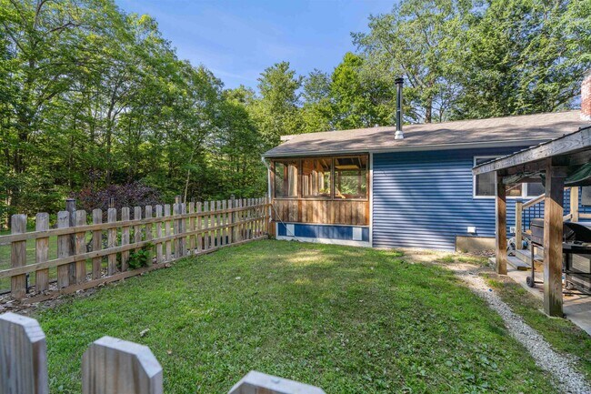 Building Photo - 241 Clough Pond Rd
