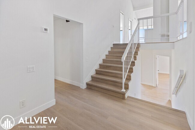 Building Photo - Recently Renovated Two-Story Home in Jasmi...
