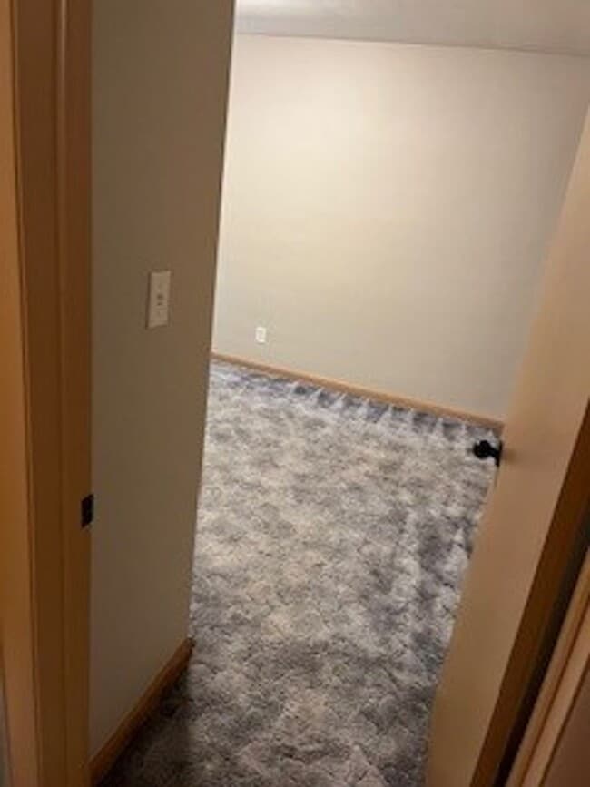 Building Photo - Charming 3 Bedroom, 1.5 Bath Home on the South Side of Kenosha