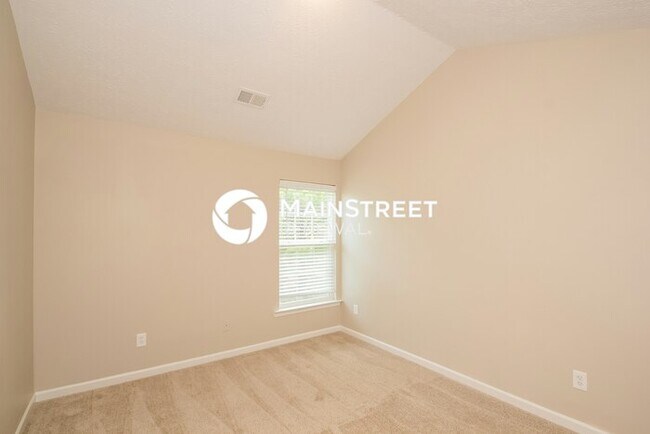 Building Photo - 3 Bedroom Pet-Friendly Home in Union City,...