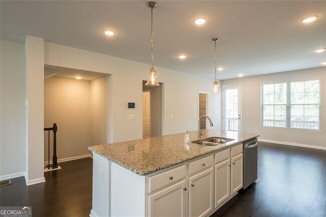 Building Photo - 2182 Talmai Dr