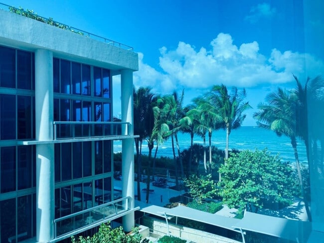 Building Photo - 6801 Collins Ave