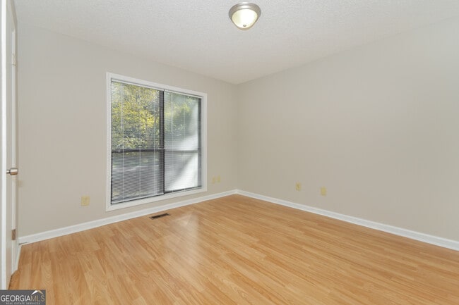 Building Photo - 3822 Nowlin Rd