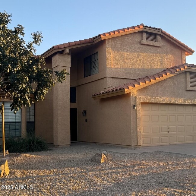 Primary Photo - 5513 E Grovers Ave