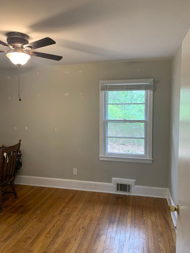 Building Photo - Quiet 2BR Retreat Minutes from Downtown Athens