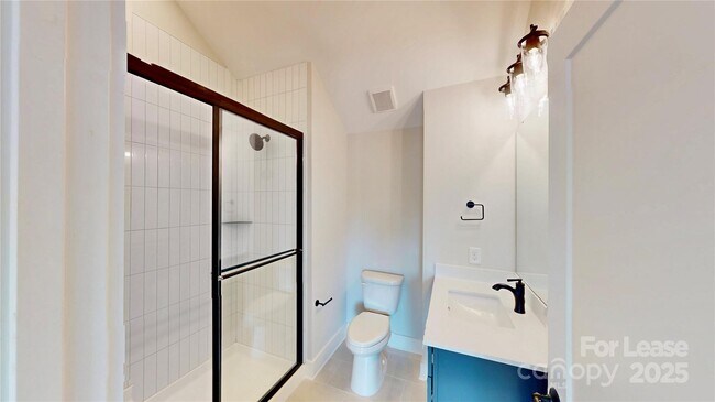 Building Photo - 407 Devender Ln