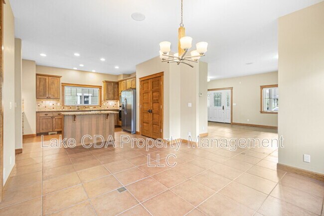 Building Photo - 3270 N Waterwood Ln