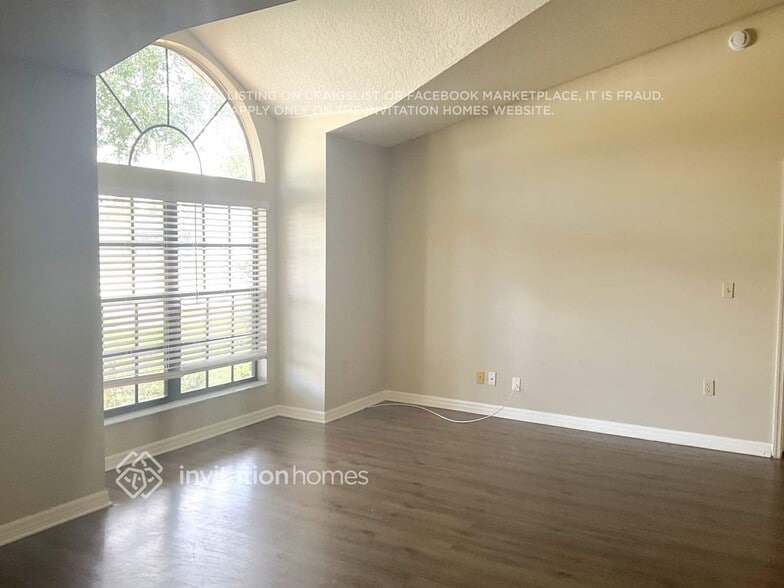Building Photo - 2703 Forest View Ln
