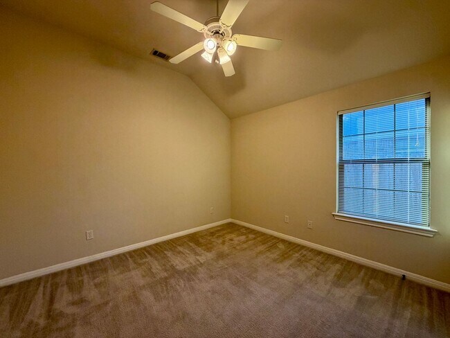 Building Photo - 602 Park Wood Circle