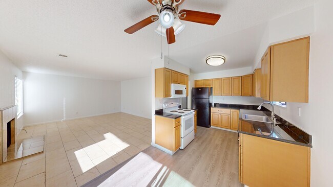 Building Photo - 33 Clay Ct