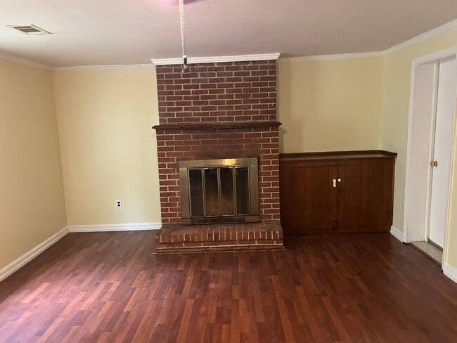 Building Photo - 951 Celia Dr