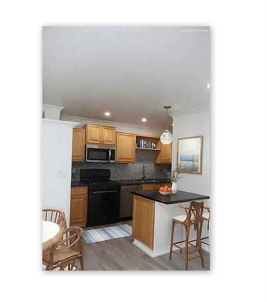 Building Photo - 604 Sunfish Way