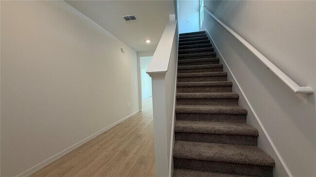 Building Photo - 5152 Native Mile Lp