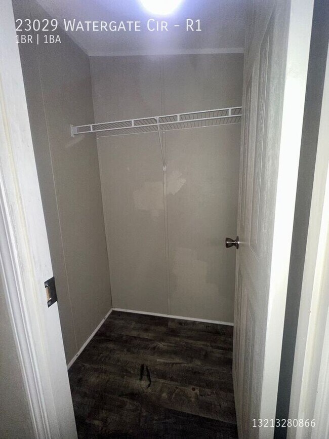 Building Photo - 23029 Watergate Cir