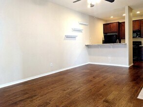 Building Photo - 2121 El Paseo St