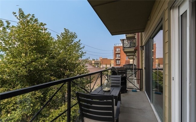 Building Photo - Heart of Downtown Bellingham! Great location with Water View!