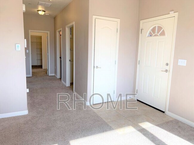 Building Photo - 114 Bella Monte Dr