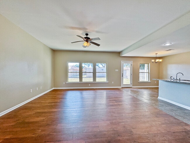 Building Photo - 1132 Eli Conner Dr