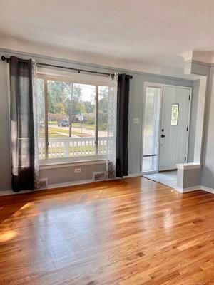 Building Photo - 21173 Suffolk St