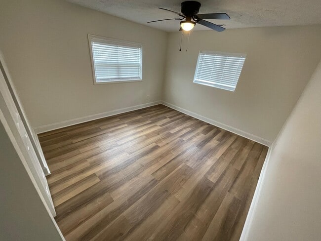 Building Photo - 1855 Tanis Dr