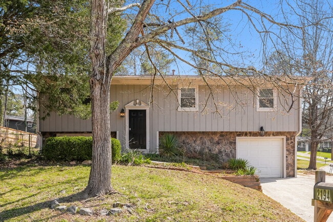 Building Photo - 2194 Cherokee Valley Cir