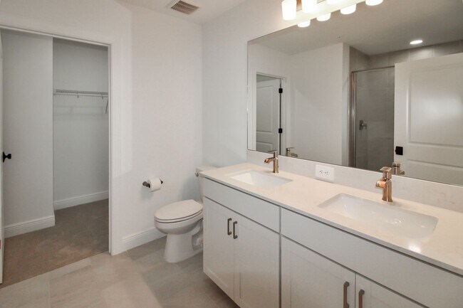 Building Photo - Palmera at Wellen Park Annual Townhouse for Rent