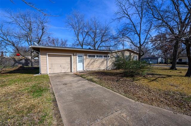 Building Photo - 221 W Burton St