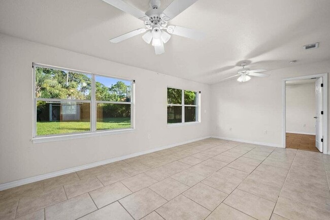 Building Photo - 1875 45th Ave