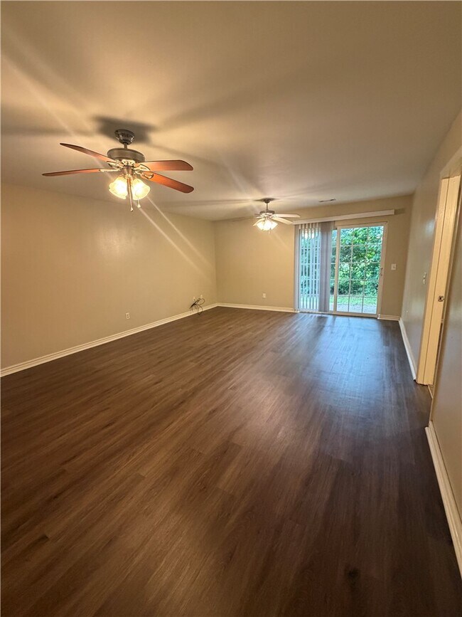 Building Photo - 312 Graystone Cir