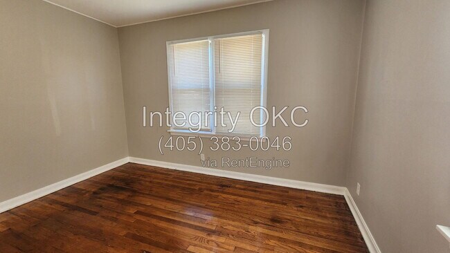 Building Photo - 409 N Key Blvd