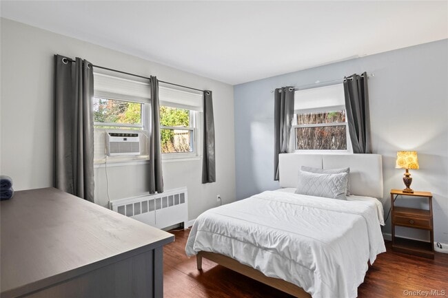 Building Photo - 11 Glenwood Rd