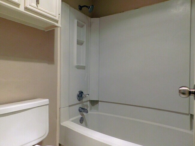 Building Photo - 6814 Frankford Ave