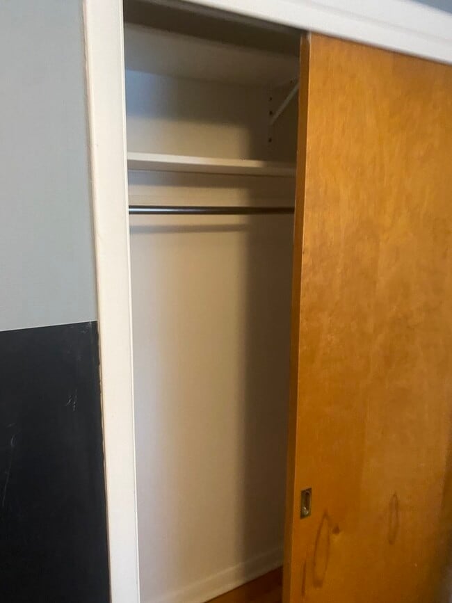 Building Photo - 156 Park Pl