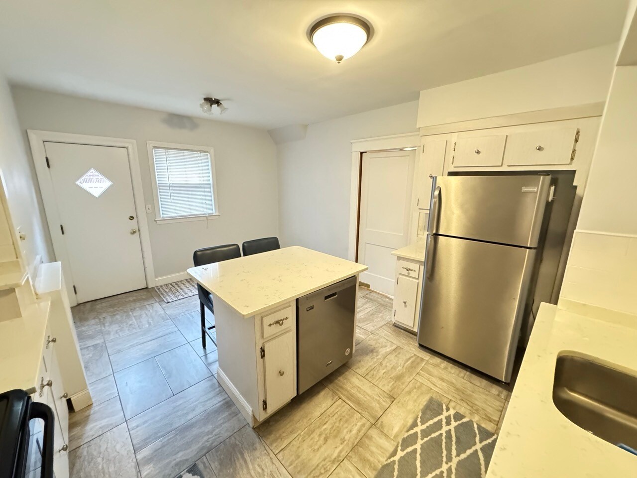 Building Photo - 214 Commonwealth Ave