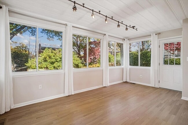 Building Photo - 4409 Westbrook Ln