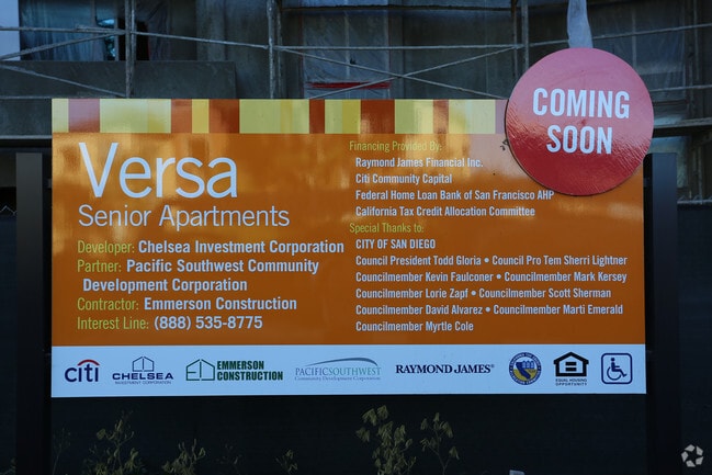 Building Photo - Versa