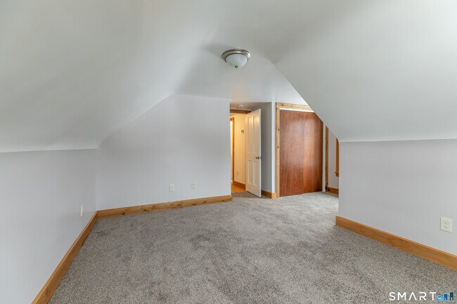 Building Photo - 14 Browns Ln