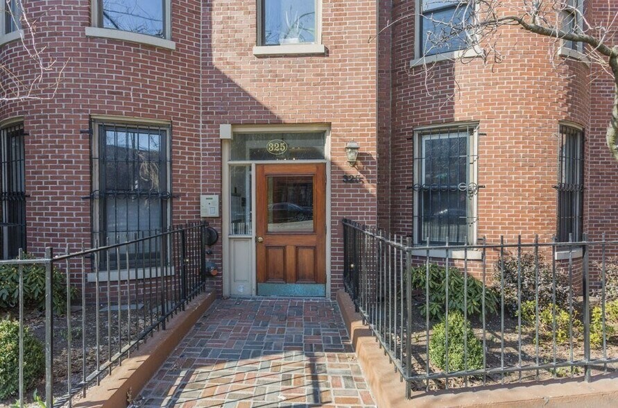 Primary Photo - 329 Columbus Ave