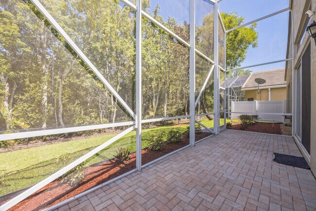Building Photo - 5780 Saddle Trail Ln