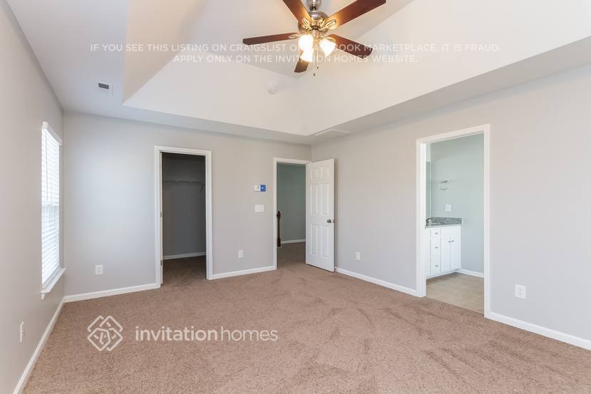 Building Photo - 12120 Palomar Dr