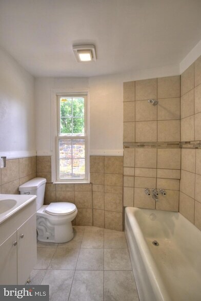 Building Photo - 2540 Greenmount Ave