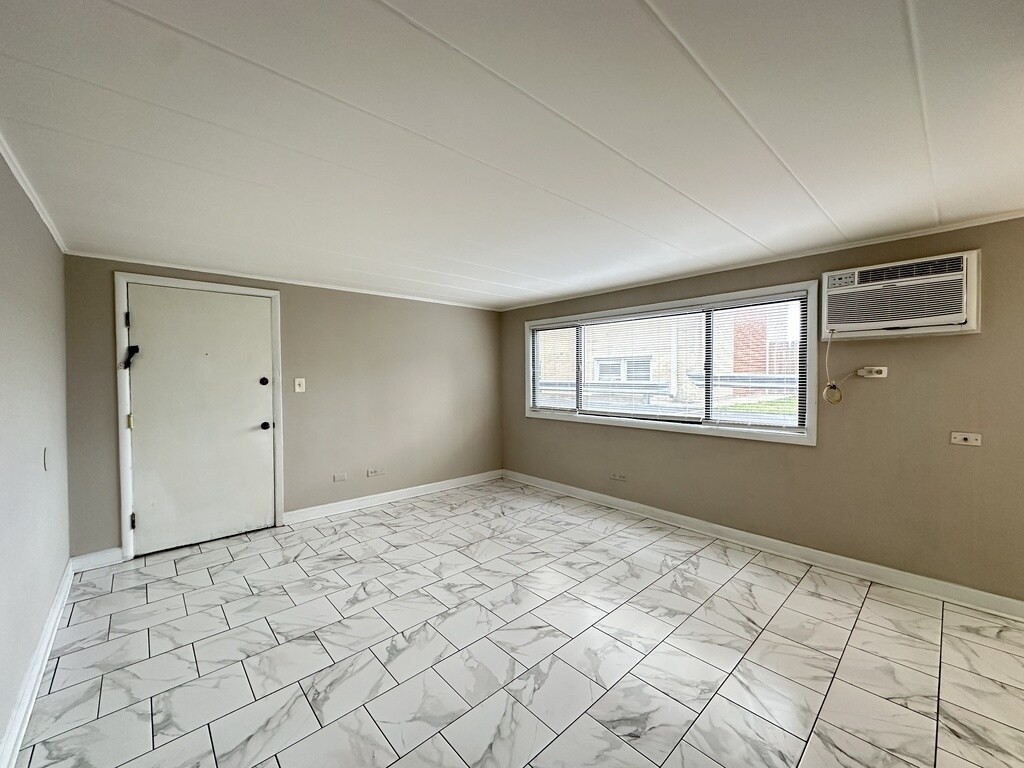 Building Photo - 3810 25th Ave
