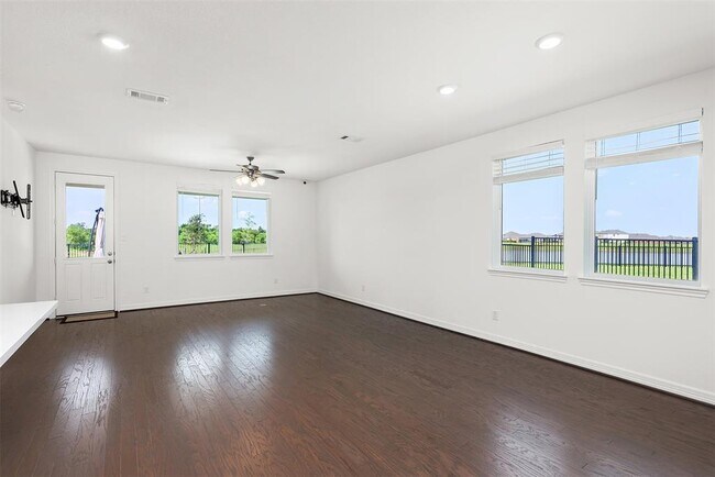 Building Photo - 13525 Emerald Mallard Dr