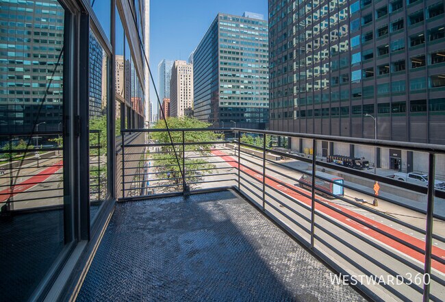 Building Photo - 130 S Canal St