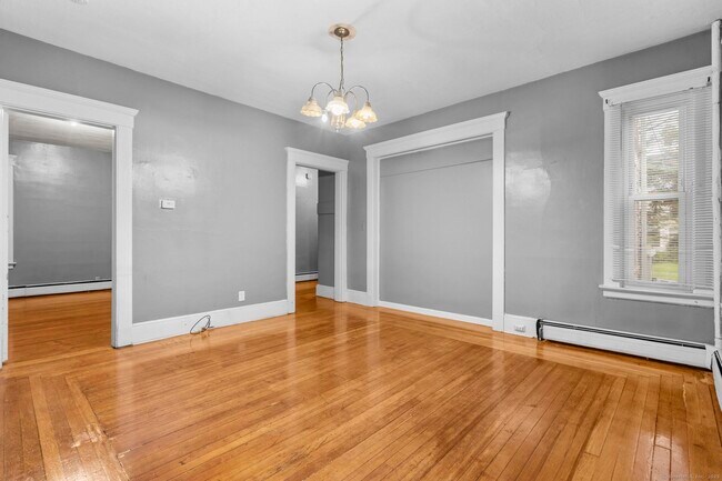 Building Photo - 379 Winthrop Ave