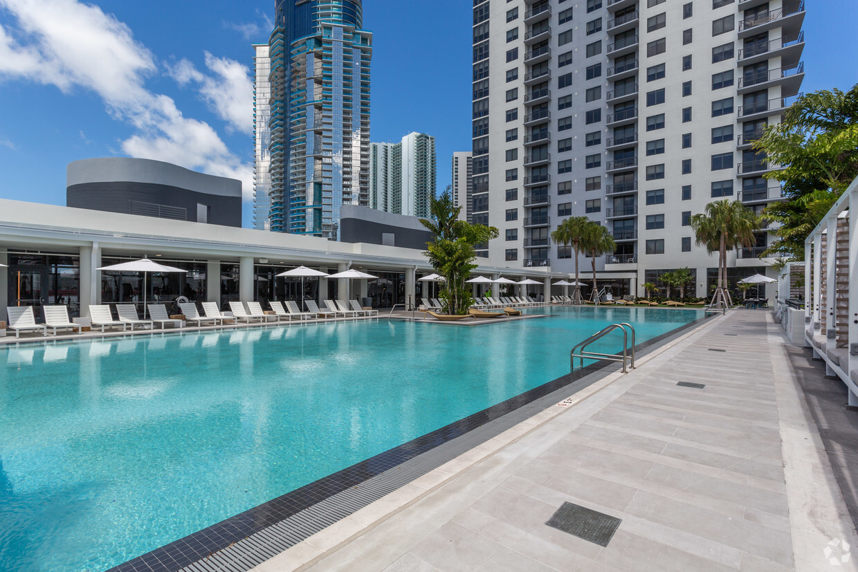 Caoba Miami World Center - 698 Northeast 1st Avenue, Miami, FL Apartments  for Rent