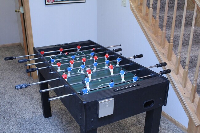 Building Photo - 202 NW Sharmin Dr