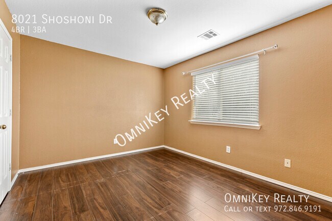 Building Photo - 8021 Shoshoni Dr