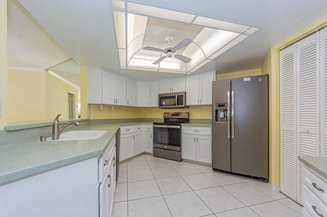 Building Photo - 1821 Mooringline Dr