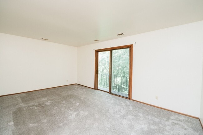 Building Photo - 3320 Randolph Pl